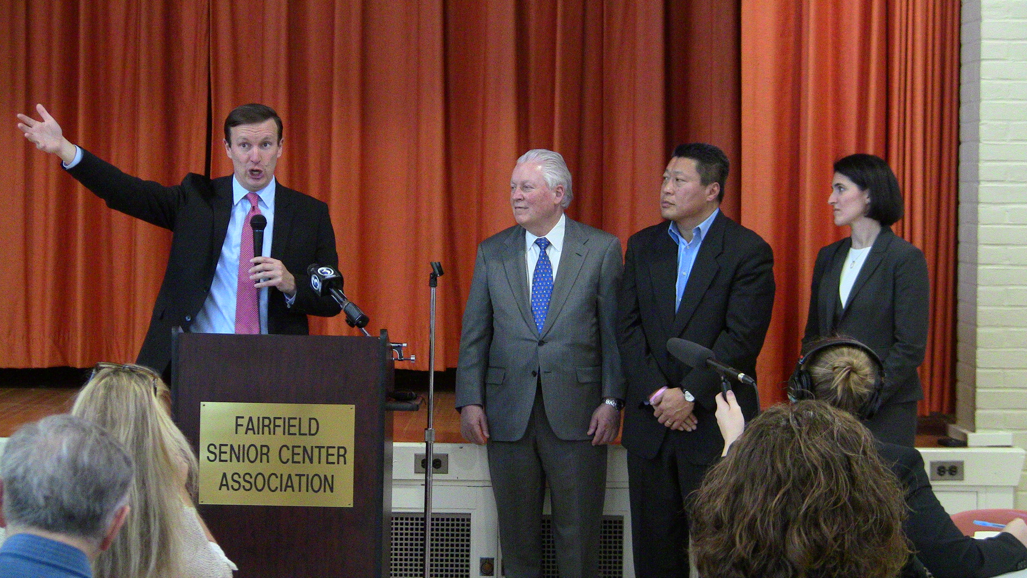 Senator Murphy Still Welcomes Syrian Refugees